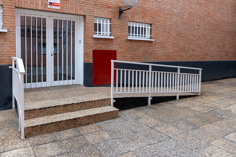 Bronce, 11-27 en Madrid